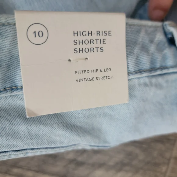 Universal Thread High Rise Shortie Size 10 - Picture 3 of 5